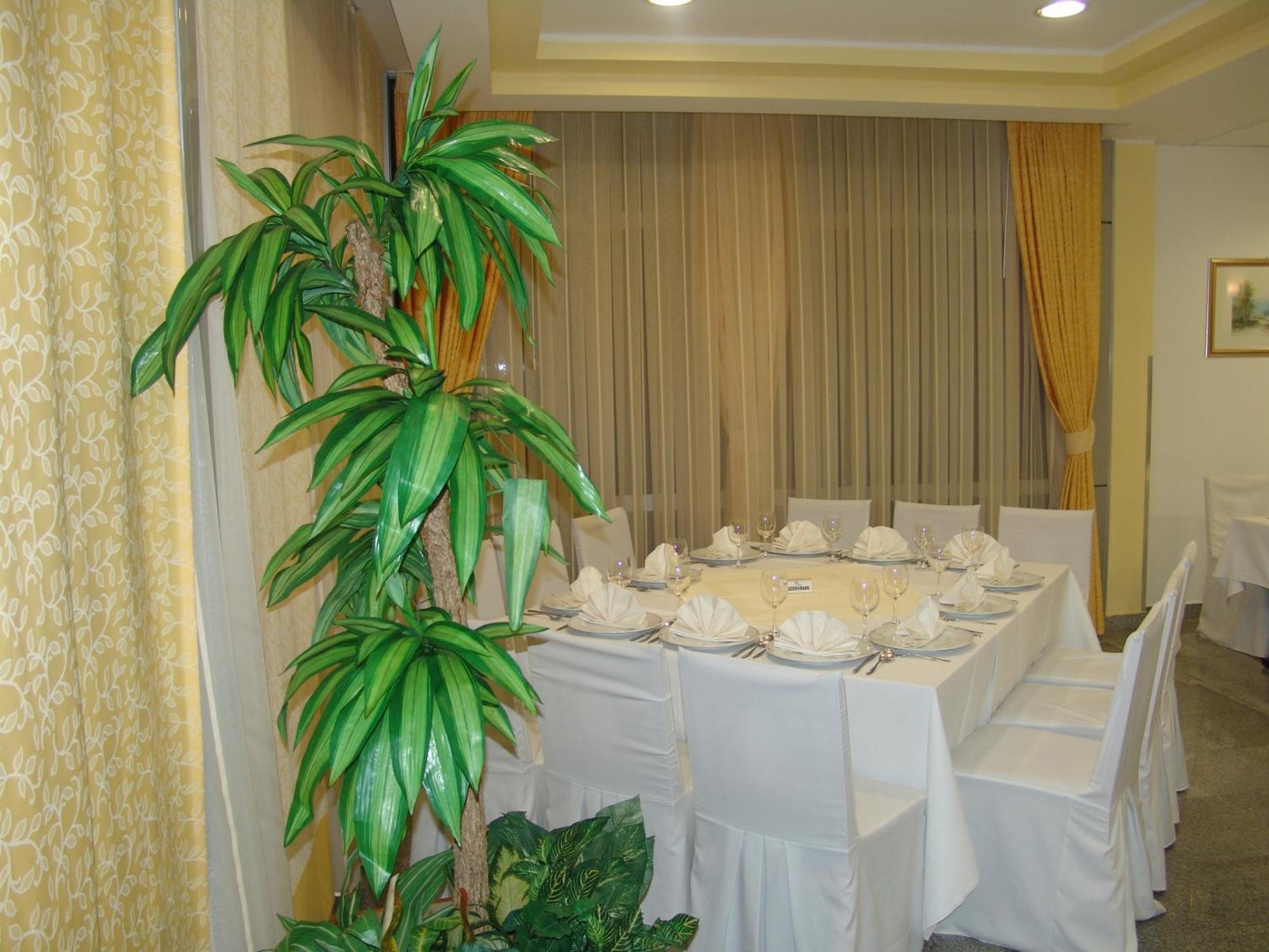 Hotel Zovko Slavonski Brod Esterno foto
